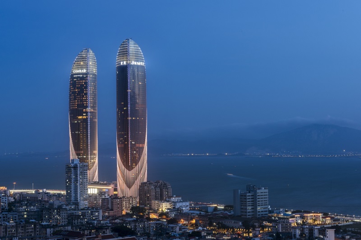 厦门世茂海峡大厦双子塔夜景